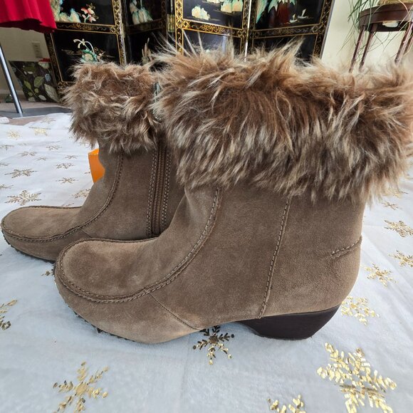 New Sporto Suede Nina Booties with Faux Fur Cuff - Picture 2 of 8